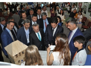 Tekirdağ’da Öğrencilerden Bilim Fuarı