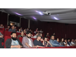 Uşak Üniversitesinde Kısa Film Gösterimi