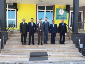 Kaymakam Öner, Öğrencilerle Kitap Okudu