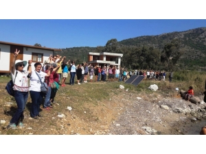 2 Kez Mühürlenmesine Rağmen Devam Eden Kaçak İnşaata İnsan Zincirli Eylem