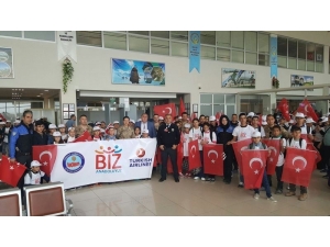 Vanlı Öğrenciler Çanakkale’ye Uğurlandı