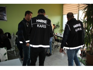 Kars’ta Polis, Okul Çevrelerinde Uygulama Yaptı