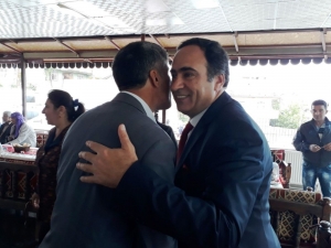 102 Muhtardan 84’ünün Desteğini Aldı Aday Adaylığını Açıkladı