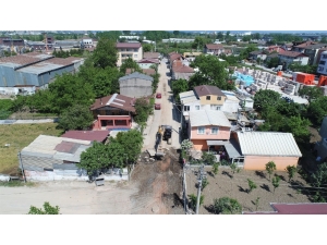 Üçevler Sokak’ta Yol Seviyesi Düşürülüyor