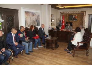 İstanbul’dan Başkale’ye ‘Kardeşlik’ Köprüsü