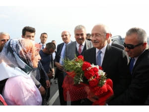 Kılıçdaroğlu, İlçe Başkanını Cezaevinde Ziyaret Etti