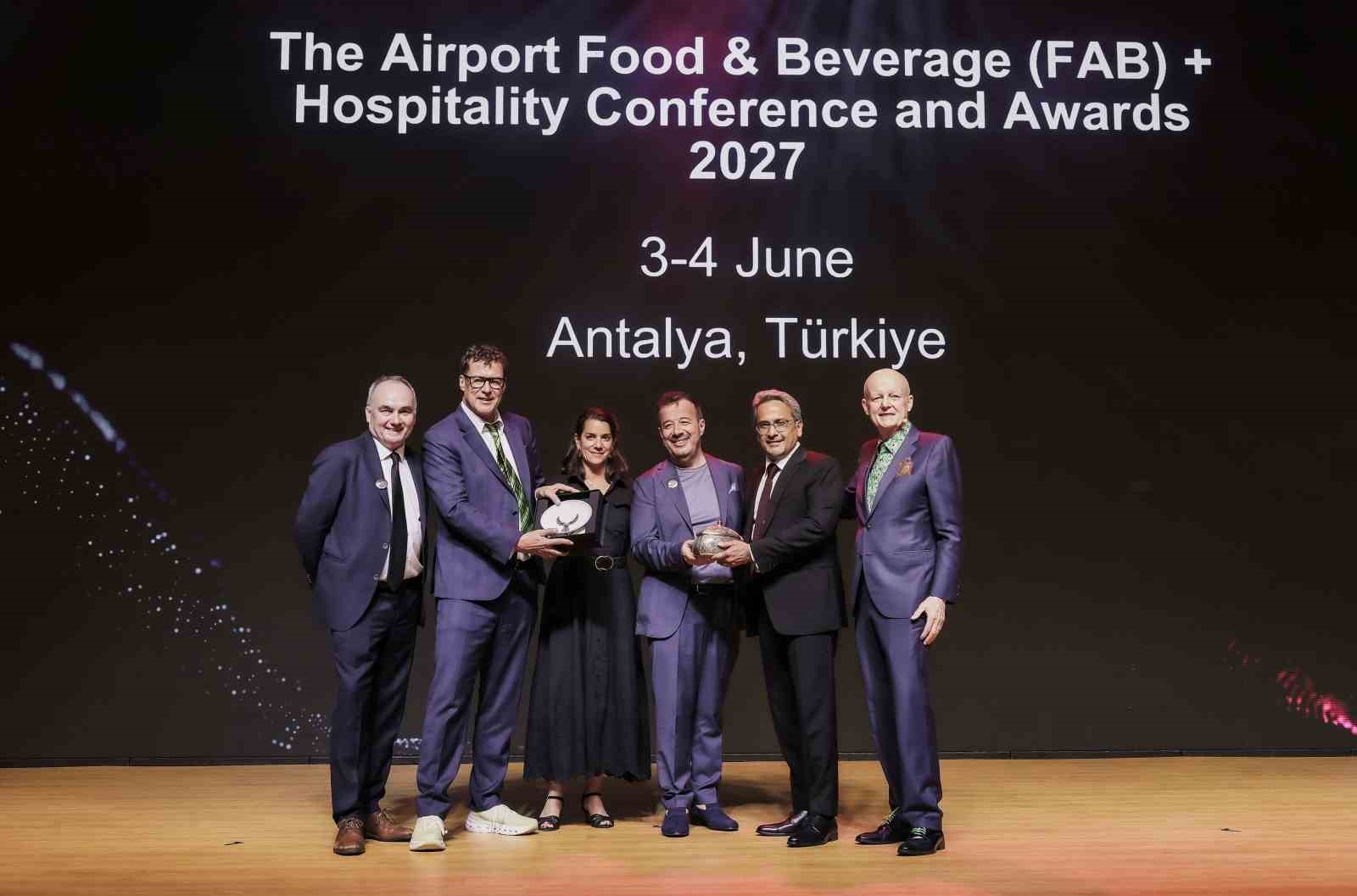 antalya-havalimani-bfa-ile-yiyecek-icecekte-avrupa-nin-en-iyisi-secildi