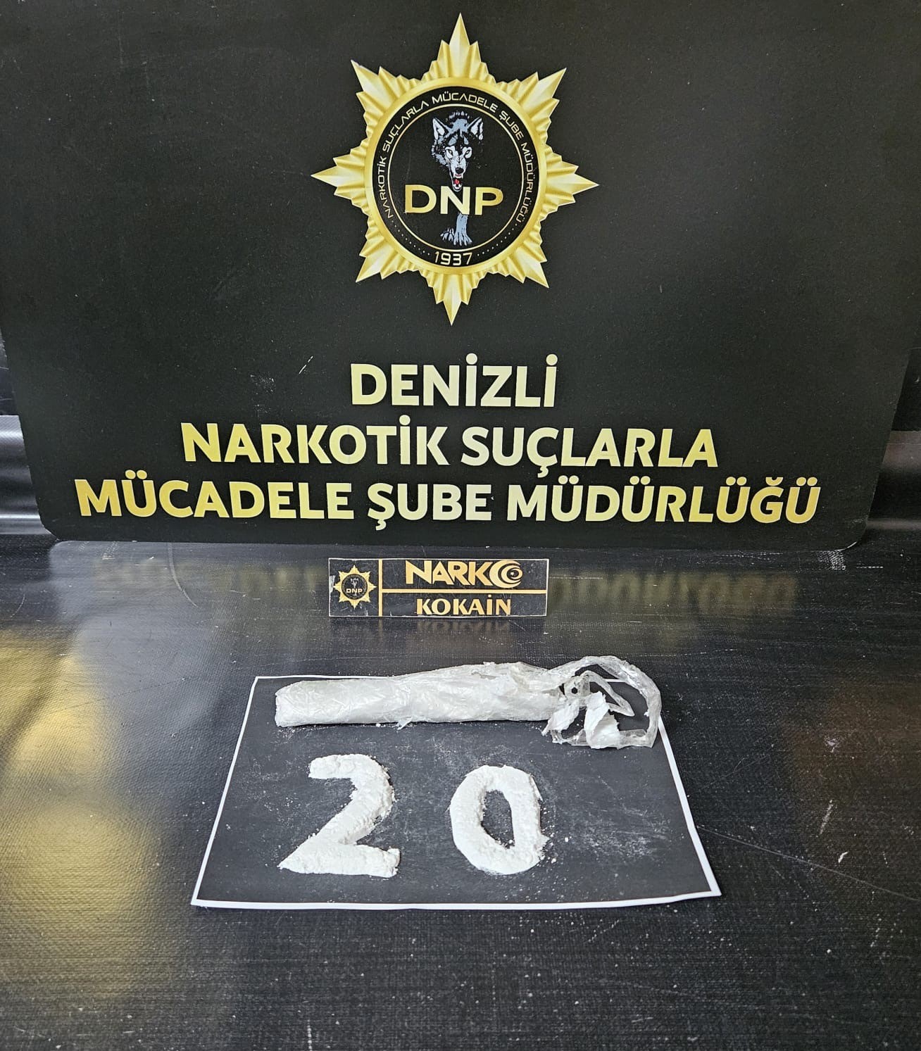 denizli-ye-101-gram-kokain-getiren-4-supheliden-2-si-tutuklandi