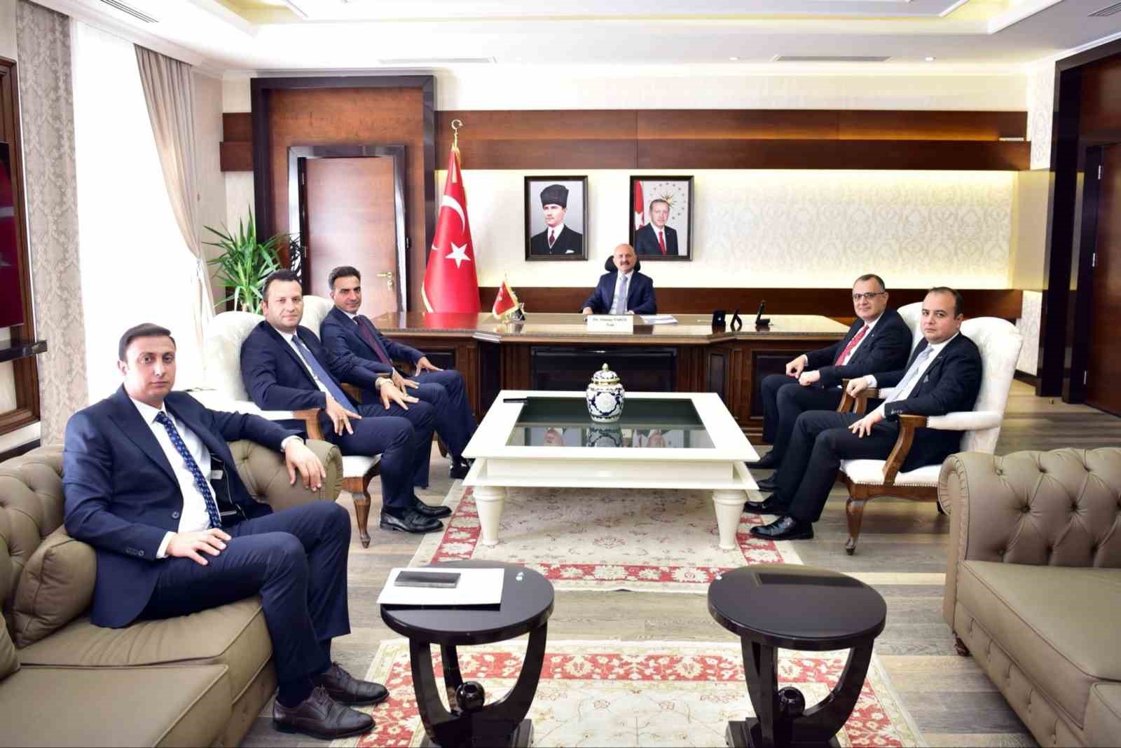 aydin-valisi-varol-adli-teskilat-yoneticilerini-kabul-etti