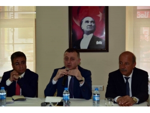 Vali Büyükakın Söğüt’te Muhtarlarla Bir Araya Geldi