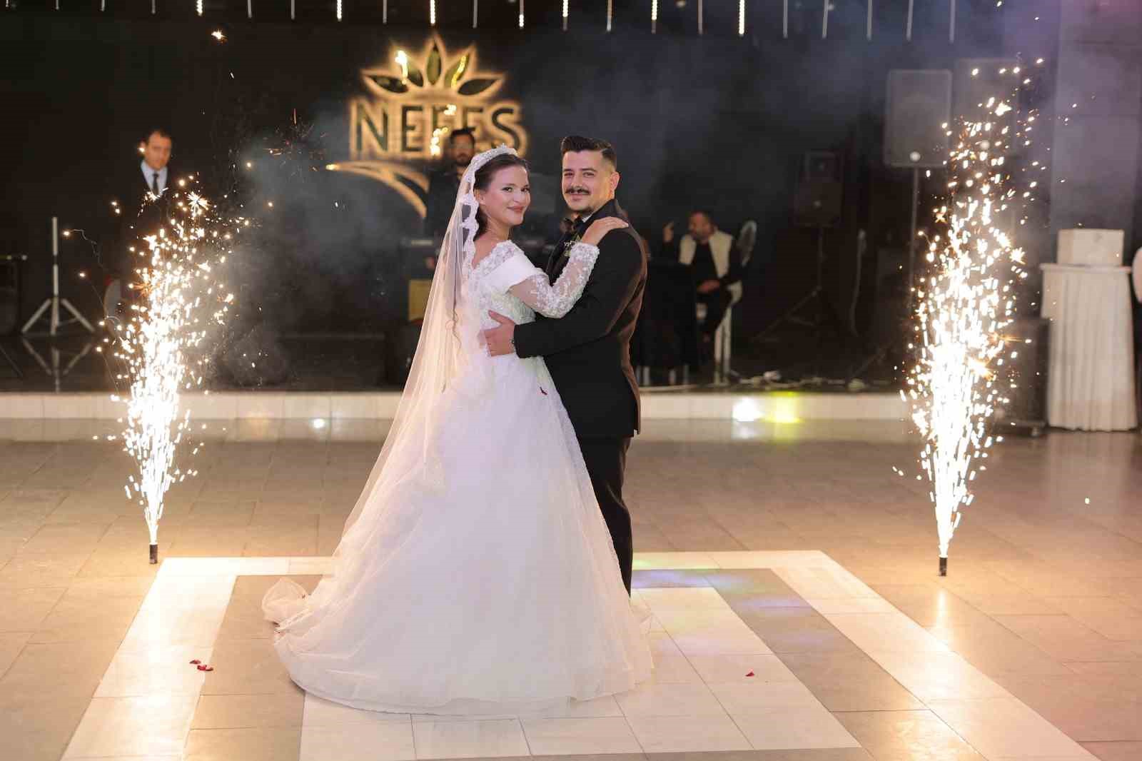 gazeteci-huseyin-tulek-ve-fatmanur-ciftinin-en-mutlu-gunu