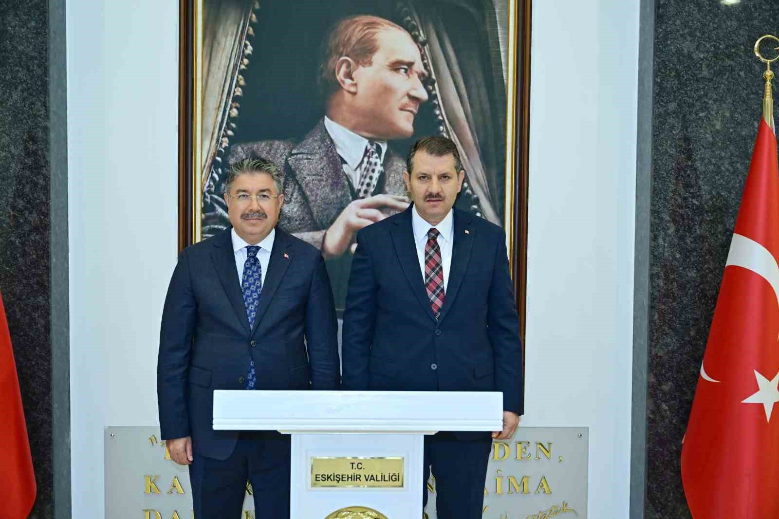 milli-savunma-bakan-yardimcisi-ayhan-vali-yilmaz-i-ziyaret-etti