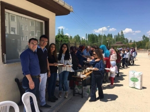 Öğretmenler Kendi Aralarında Para Toplayıp Berat Kandili Dolayısıyla Kurban Kestiler