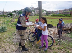Berat Kandili’nde Kandil Simidi Dağıtıldı