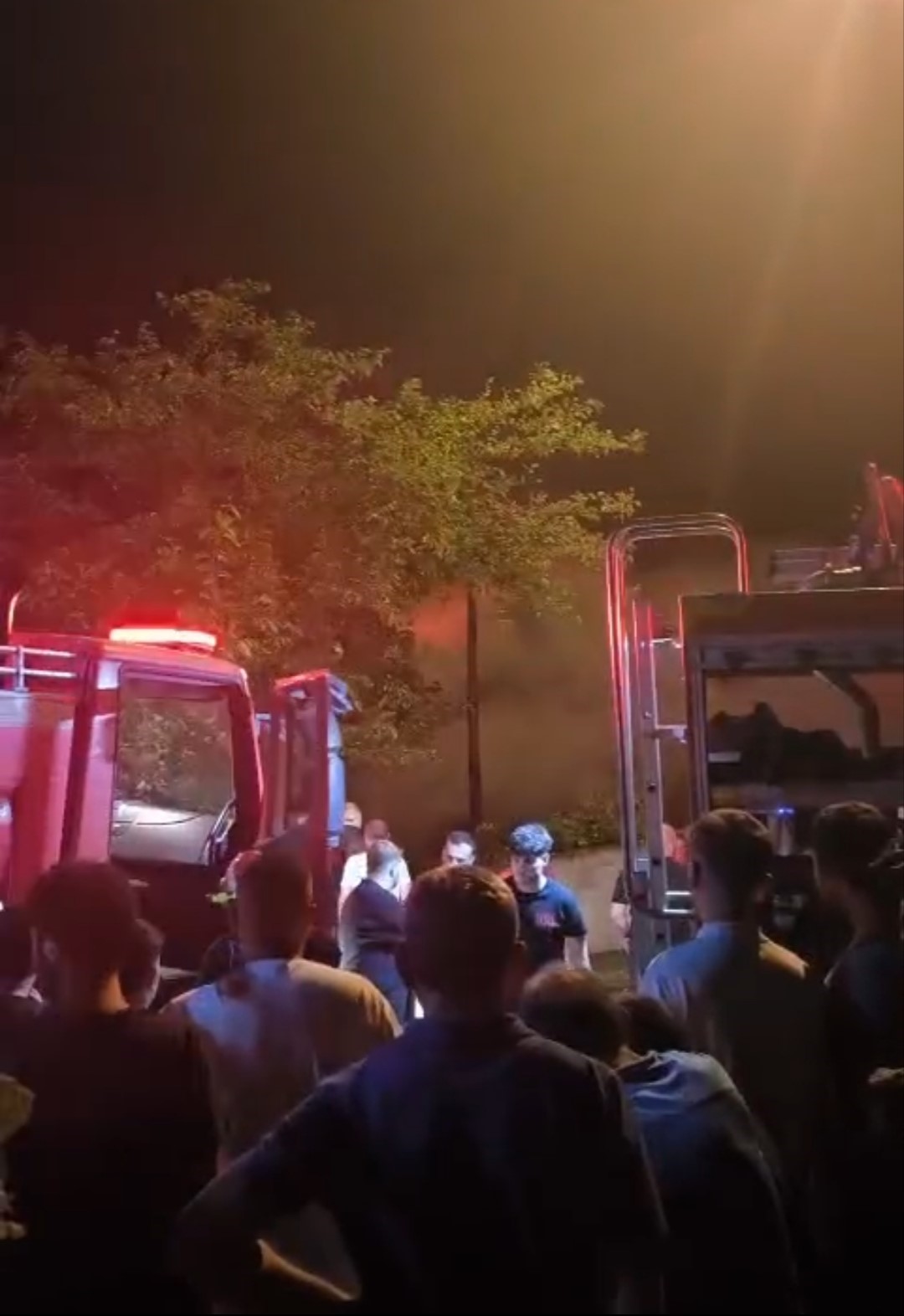 eynesil-de-gece-yangini-ev-kullanilamaz-hale-geldi