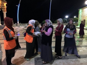 Kilis Belediyesi Lokum Dağıttı