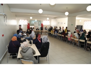 Türkçe Eğitimi Gören Suriyelilere Sertifikaları Verildi