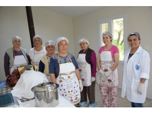 Köy Kadınlarından Pastörize Peynir