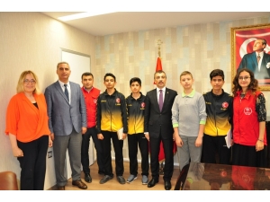 Kitabın Kritiğini Yaptılar