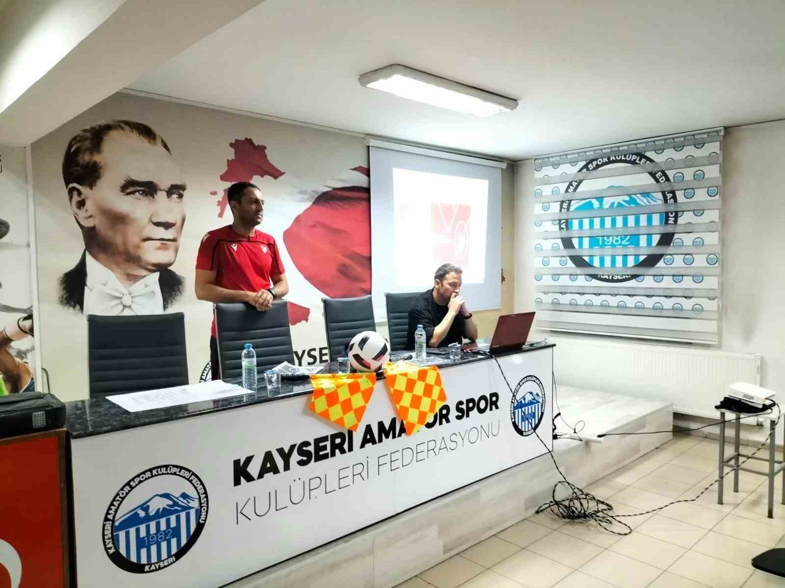 kayseri-de-amator-lig-kuluplerine-yeni-oyun-kurallari-egitimi-verildi