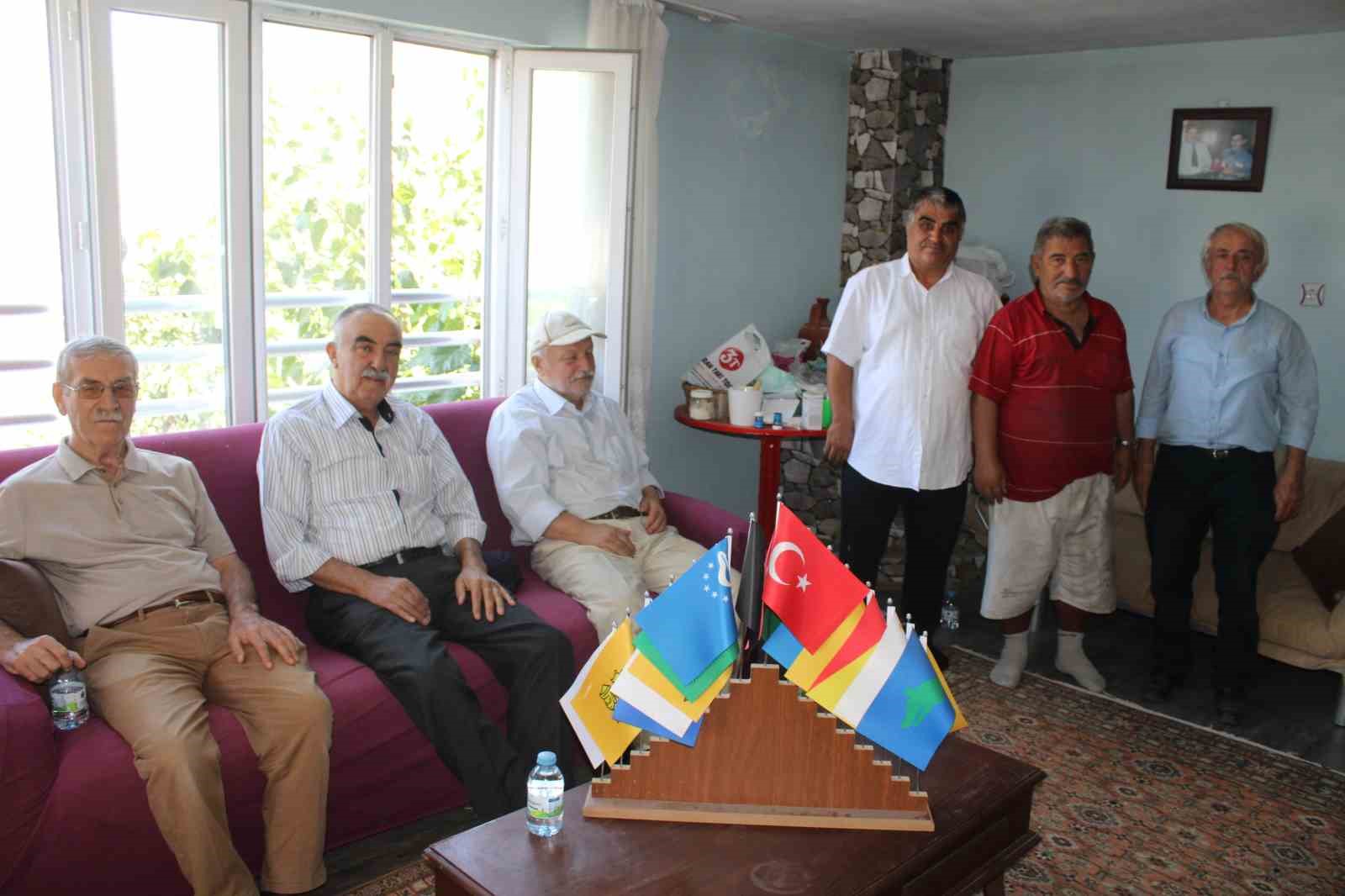 erciyes-in-eteklerindeki-koyde-turk-dunyasini-tanitiyorlar