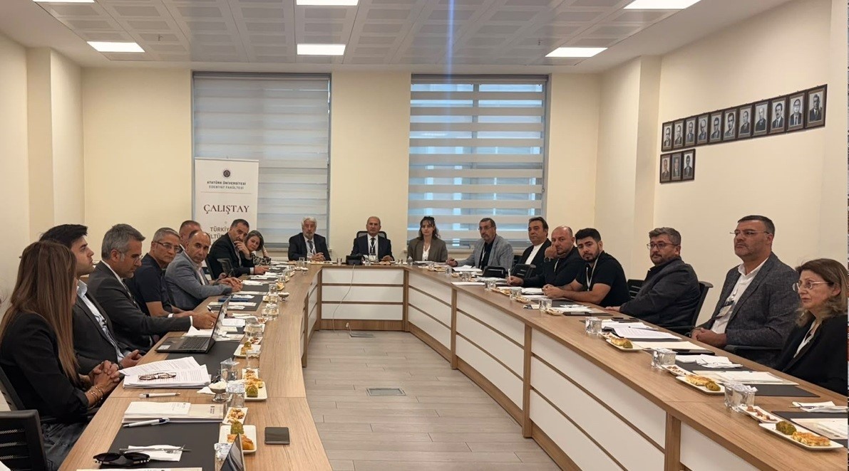 ataturk-universitesinde-turkiye-nin-kulturel-miras-politikalari-duzenlenen-calistayla-masaya-yatirildi