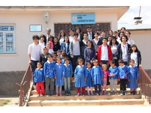 Malatya Ted Koleji Arapgir’de Kitap Dağıttı