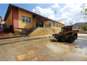 Bayburt Belediyesi’nden Bahar Mesaisi
