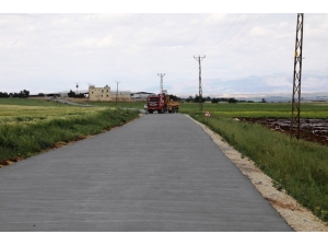 Hilvan’da Beton Yol Uygulaması Sürüyor