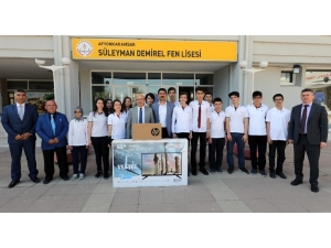 Afyonkarahisar Belediyesi’nin “Her Okula, Bir Bilgisayar, Bir Televizyon” Kampanyası Devam Ediyor