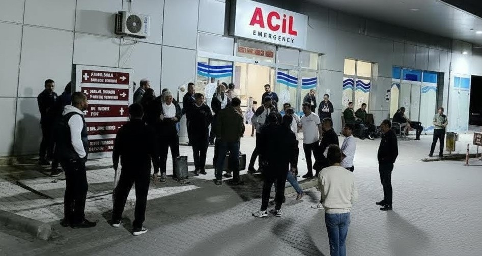 iki-grup-hastanede-bir-birine-saldirdi