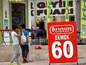 Antalya’da Ucuz Ekmek Çılgınlığı Yayılıyor