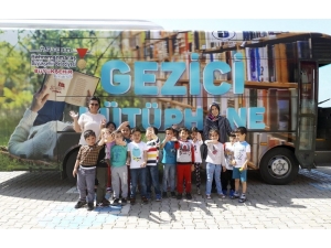 Gezici Kütüphane Öğrencilerle Buluşuyor