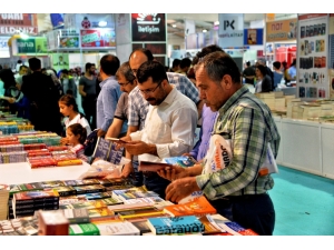 7. Malatya Kitap Fuarı Devam Ediyor