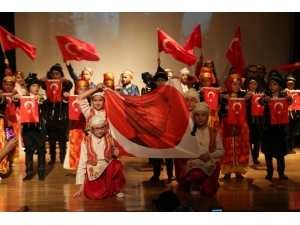 Halk Oyunları Atölyesi Çocuklarının Yıl Sonu Gösterisi