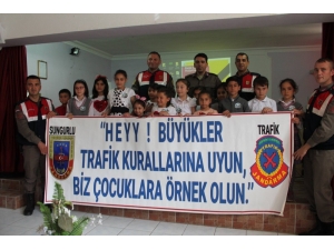 Sungurlu’da Trafik Ve İlk Yardım Haftası Kutlandı