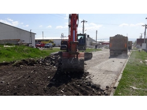 Kars’ta, Sanayi Sitesi’ne Yol Ve Sosyal Tesisler Yapılıyor