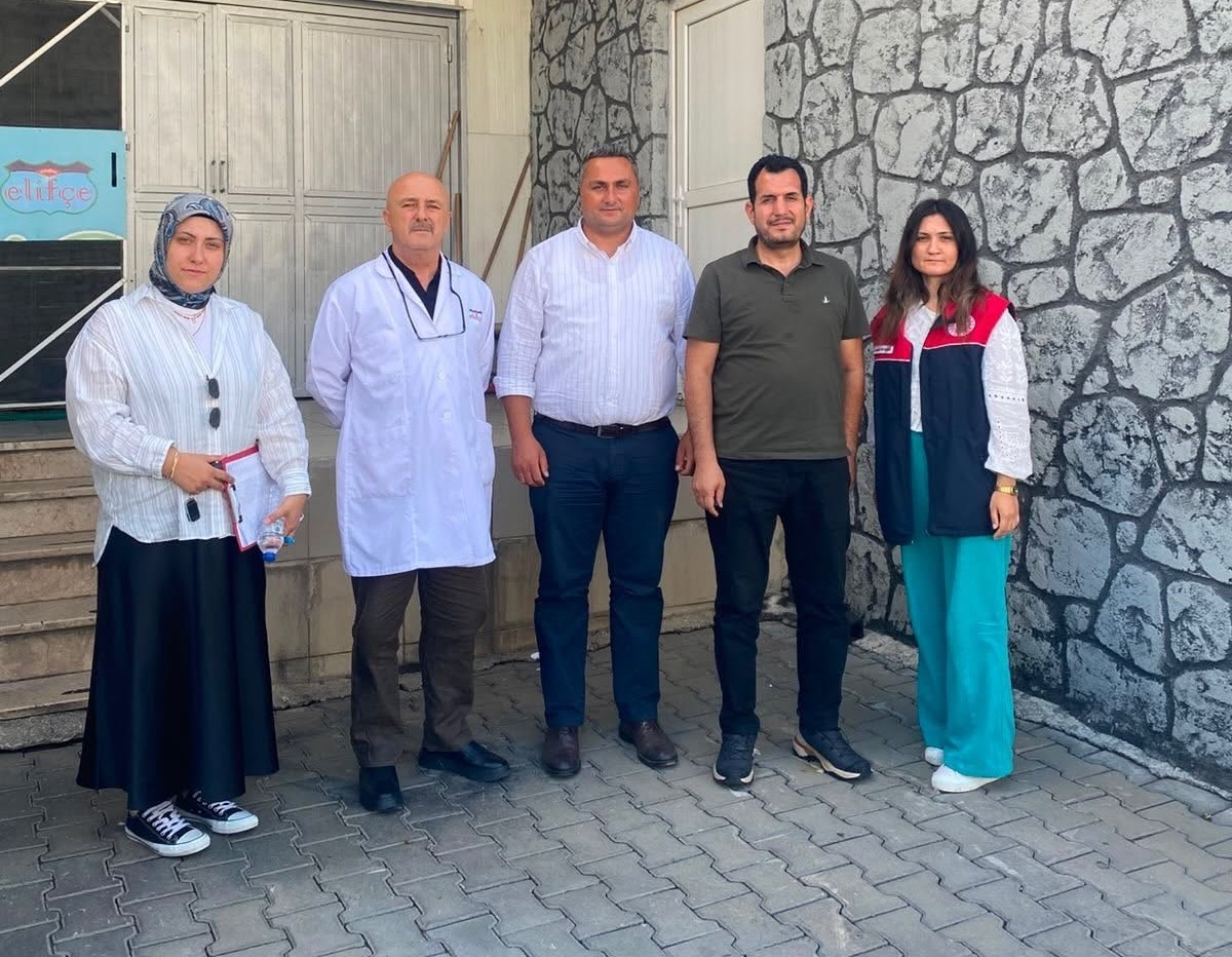 kaynasli-da-sut-urunleri-uretim-surecleri-yerinde-incelendi