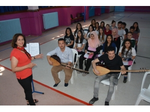 Söke’de Türküler Yürekten Söylenecek