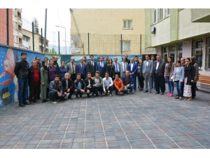 Başkan Gür’den Kültür Merkezine Övgüler