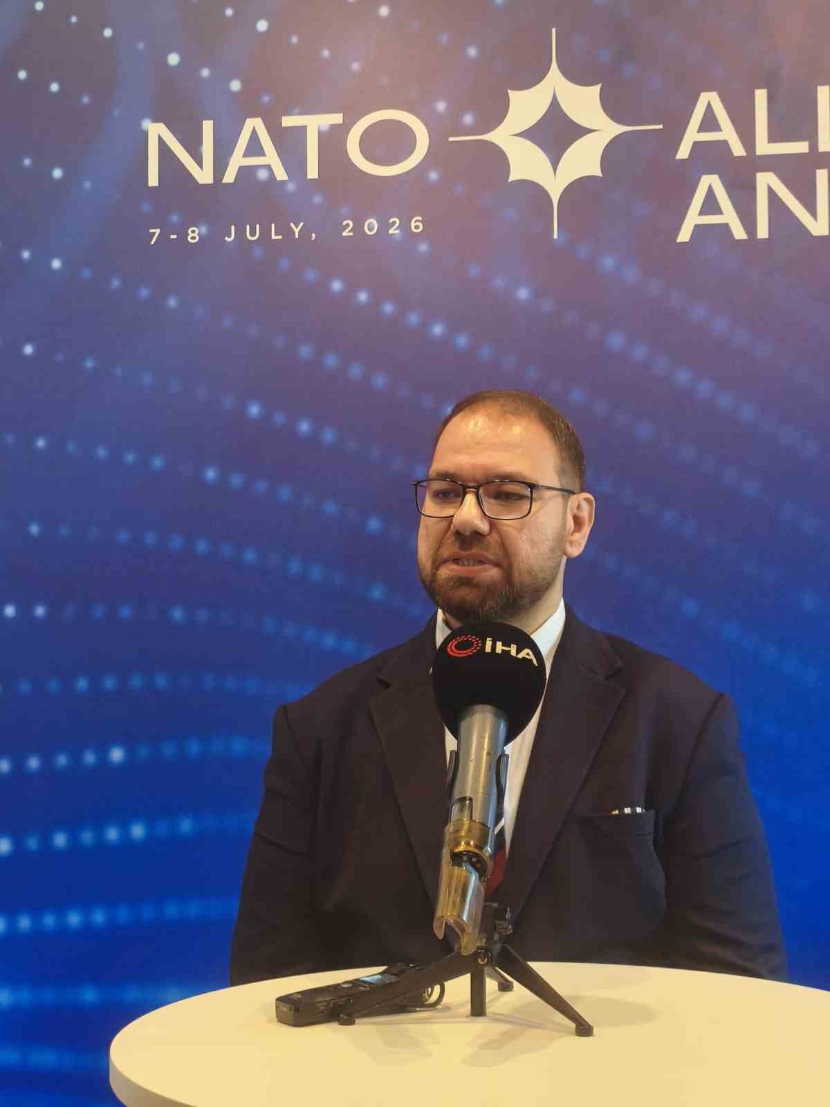 seta-kidemli-arastirmacisi-akilli-20-yil-once-hali-bakmaya-gelen-liderler-bugun-savunma-sanayii-urunlerini-incelemeye-geliyor