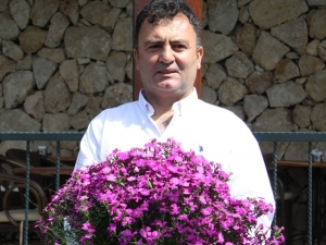 Dünyanın Annelerine Antalya’dan 42 Milyon Dal Çiçek