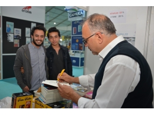 Malatya Kitap Fuarı Okumaya Büyük Katkı Sağlıyor