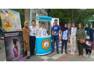 Antibiyotik Kullanımına Dikkat Çekmek İçin Stant Açtılar