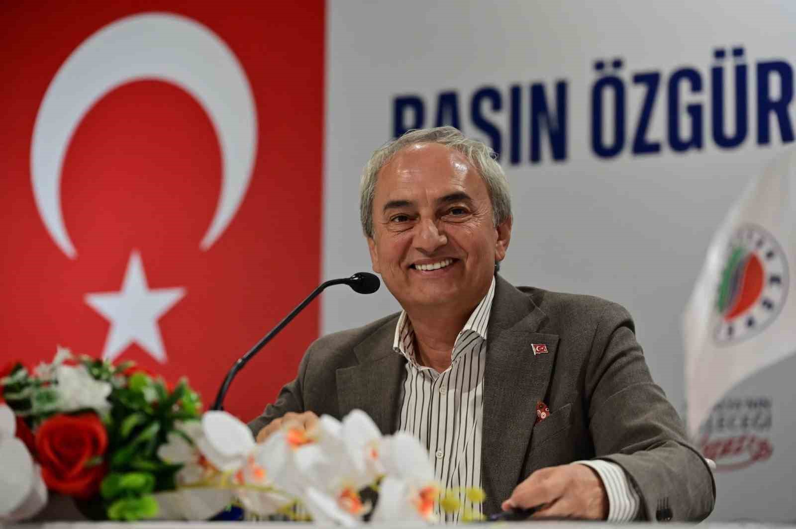 kepez-belediye-baskani-kocagoz-den-yeni-parti-cevabi
