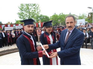 Fü İnsani Ve Sosyal Bilimler Fakültesinde 43. Mezuniyet Töreni