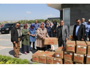 Doğal Ürünler Bahçesi’ndeki Üreticilere Çilek Fidesi Dağıtıldı