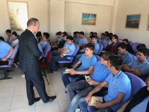 Kaymakam Öner, Meslek Liselilerle Okuma Etkinliğine Katıldı