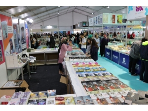 Niğde Belediyesi Kitap Fuarı Açtı