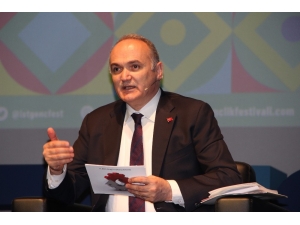 Bilim, Sanayi Ve Teknoloji Bakanı Özlü Gençlerle Bir Araya Geldi